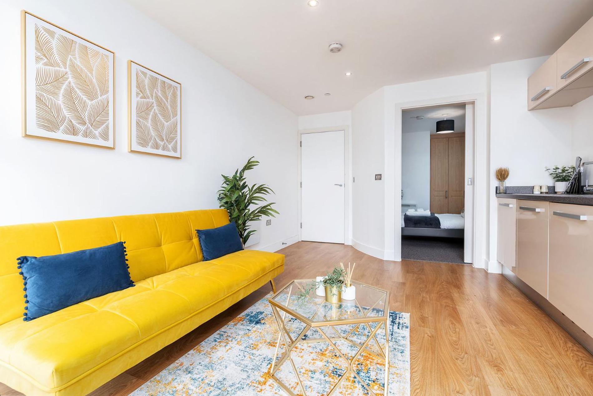 Exclusive Apartment - City Centre - Free Parking -Wifi Netflix- Juliet Balcony Leeds  Exterior photo